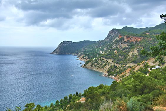 Vue sur cap Llentrisca